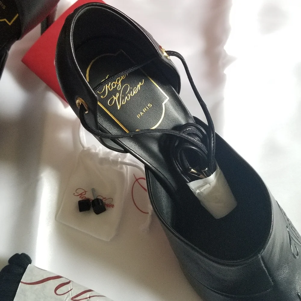 Roger Vivier Logomania Leather Pointed Toe Lace Up Heel Pumps Size 38.5 - Picture 12 of 12